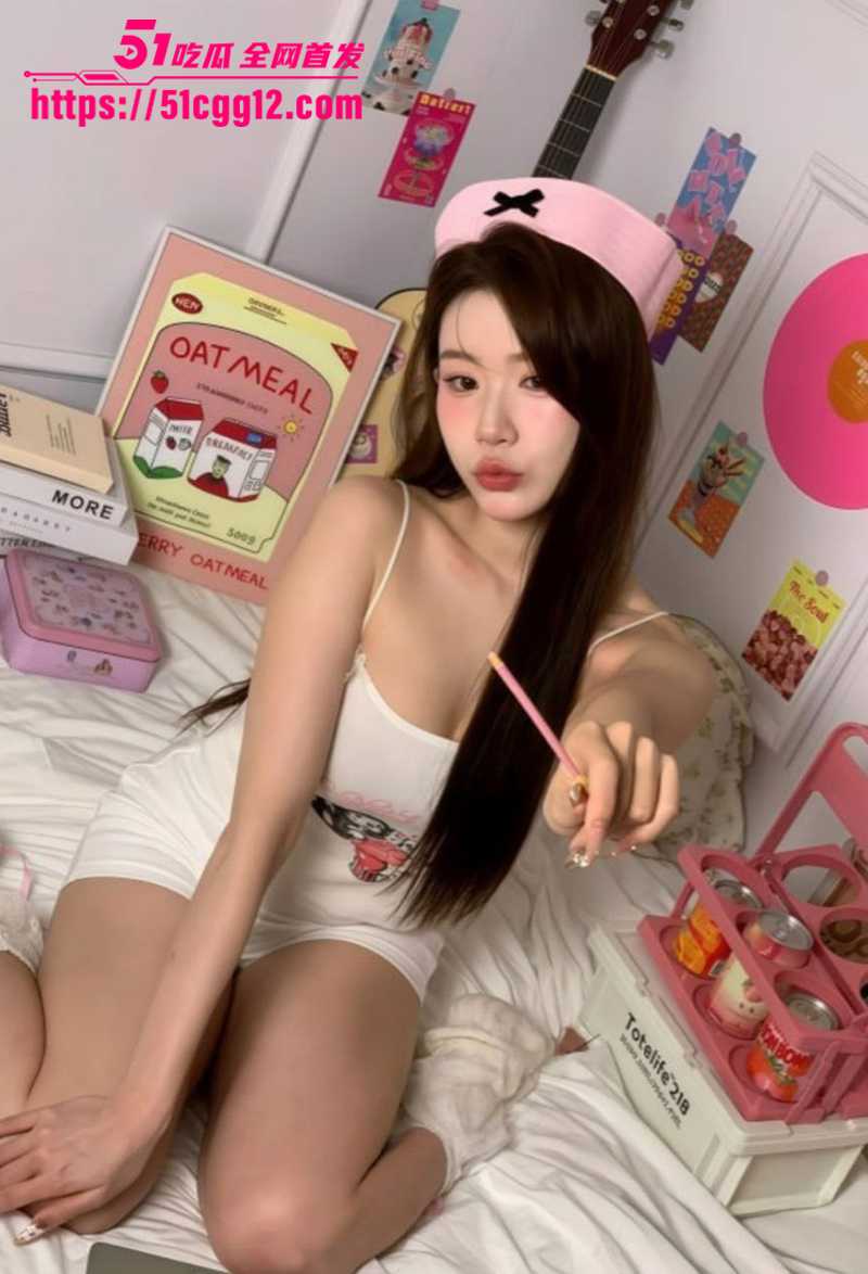 江西师范淫浪学妹 李曼妮 刚过生理期就急着约炮 跪地吞屌丝毫不顾露脸被拍 被打桩爆操只求高潮！