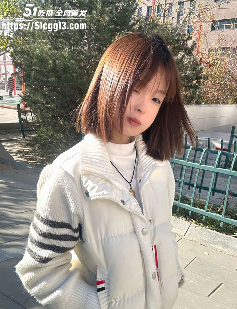 石家庄财经学院大二 林静怡 清纯嫩妹酒店求操 白丝乳夹口交抠逼 狂插嫩穴化身淫荡小母狗！