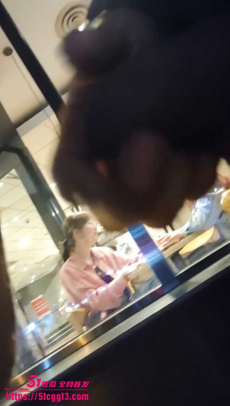 黑龙江变态男街头露出打飞机04