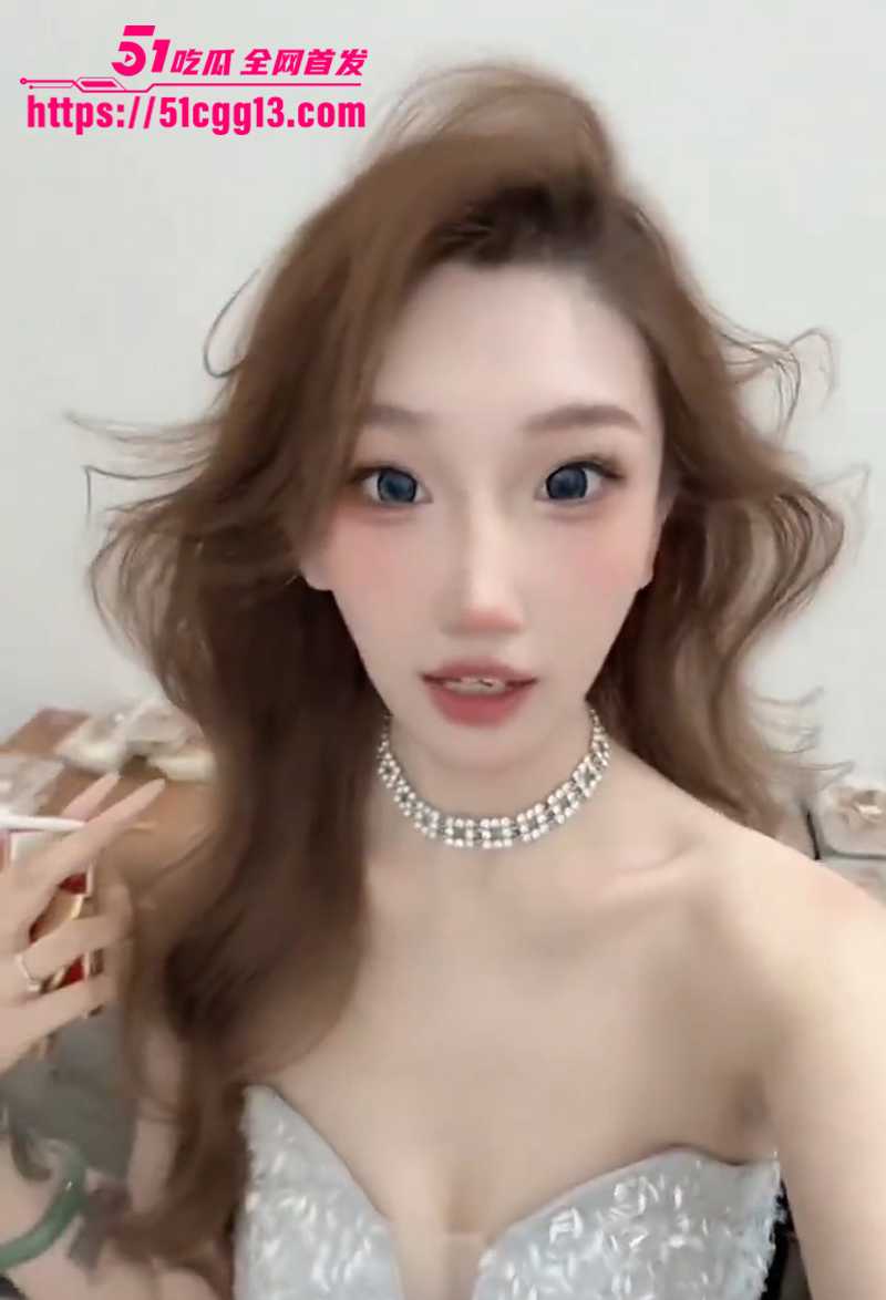 推特白虎福利姬小蛋高挑长腿翘臀后入啪啪视频流出2拷贝