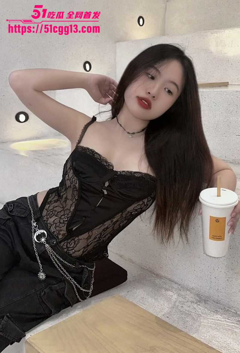 超性感越南女大学生 情侣做爱私拍流出 撸管深喉淫劲十足 骑屌猛摇大奶狂颠 淫浪骚态堪称人形榨精机！