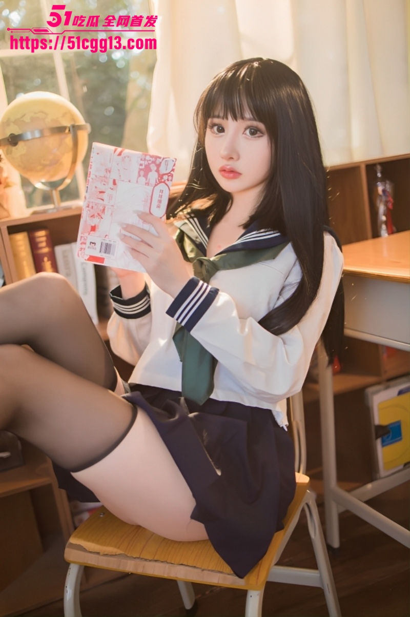 极品高颜值福利姬 您的蛋蛋 大尺度写真 教室上演激情制服诱惑 白嫩胴体晶莹剔透 令人欲罢不能！