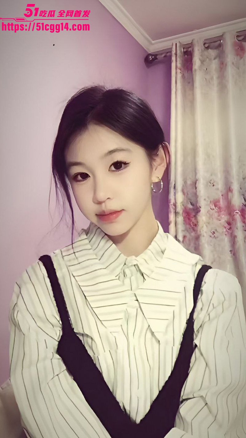 内蒙高颜值大学生 杨依诺2