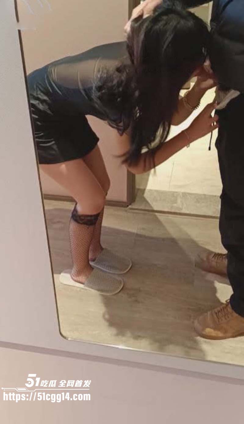 海角大神高中妹妹会撒娇 大姨妈刚结束妹妹就约我开房 直接翘班到宾馆干上一炮