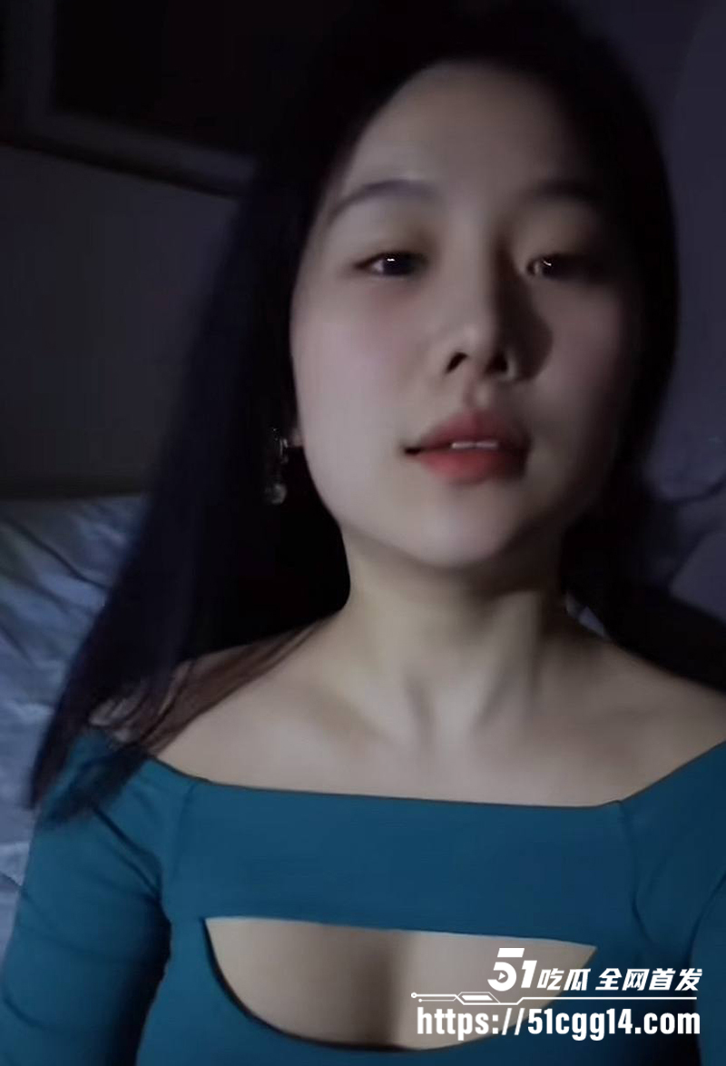 抖音45万粉丝博主董大强露脸露点一对一自慰视频流出2拷贝