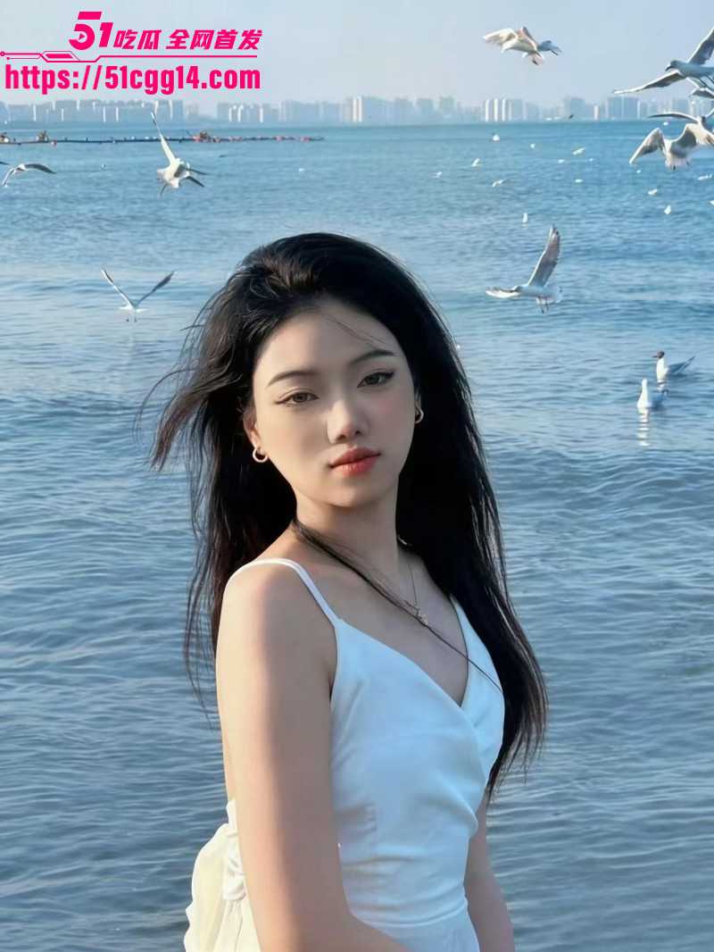 河北美术学院学生妹 刘茹 表面清纯私下狂野 被男友调教释放母狗本性 口技娴熟极具反差感！