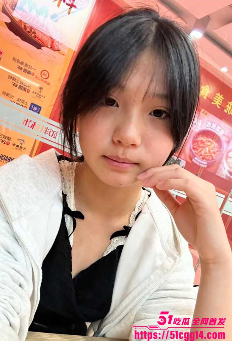 清纯爆奶小网红 A 不雅视频流出 4 拷贝