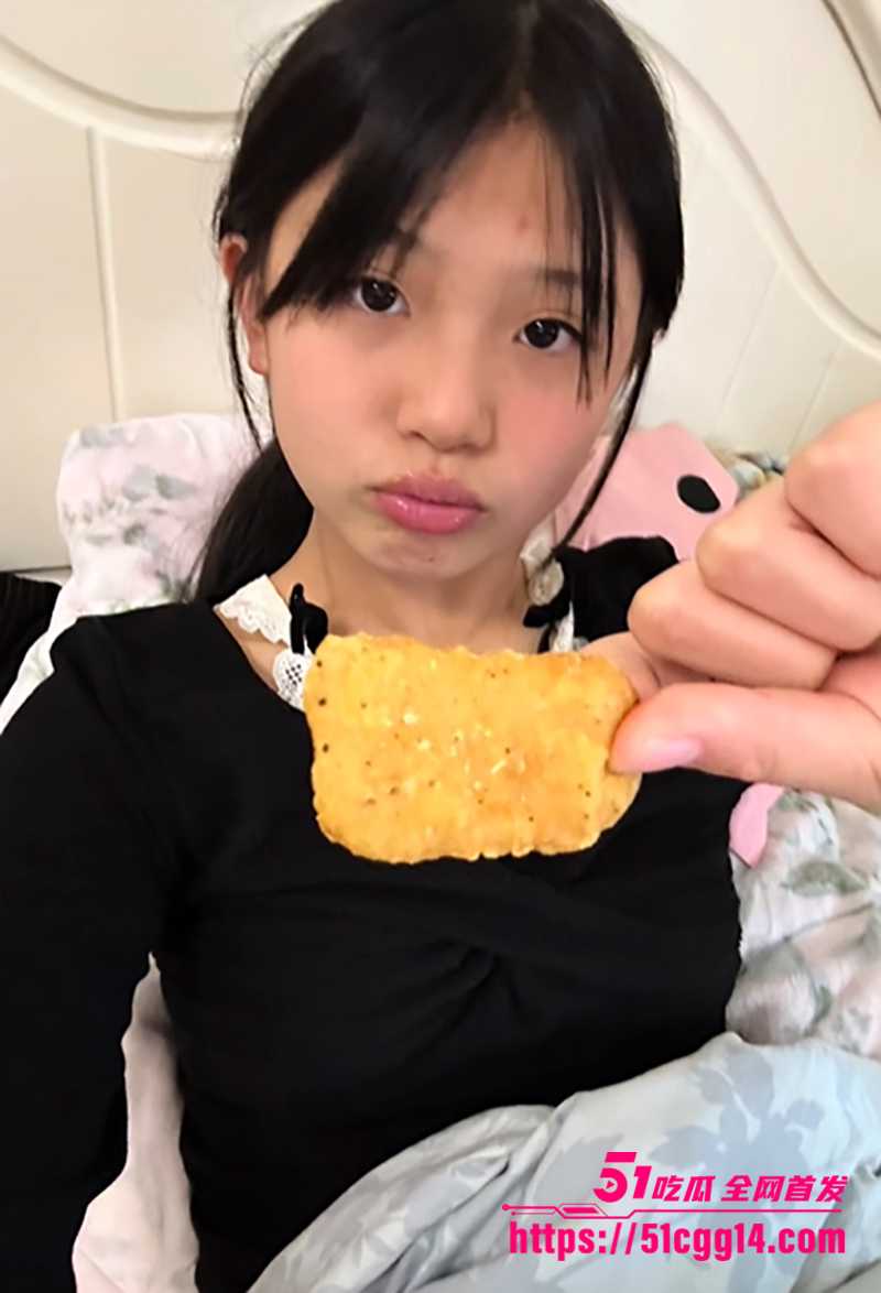 清纯爆奶小网红 A 不雅视频流出 5 拷贝