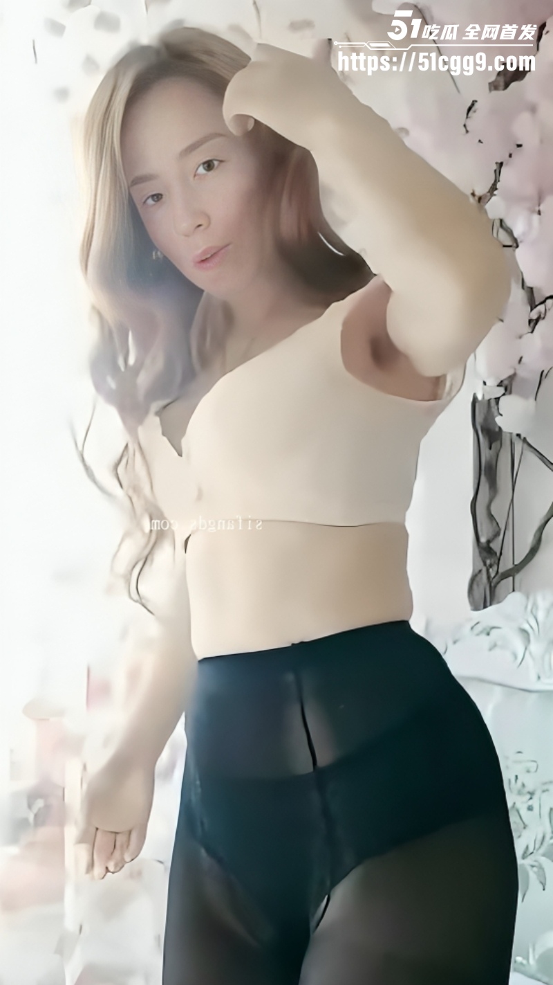 西咸超市老板娘老公后入内射2