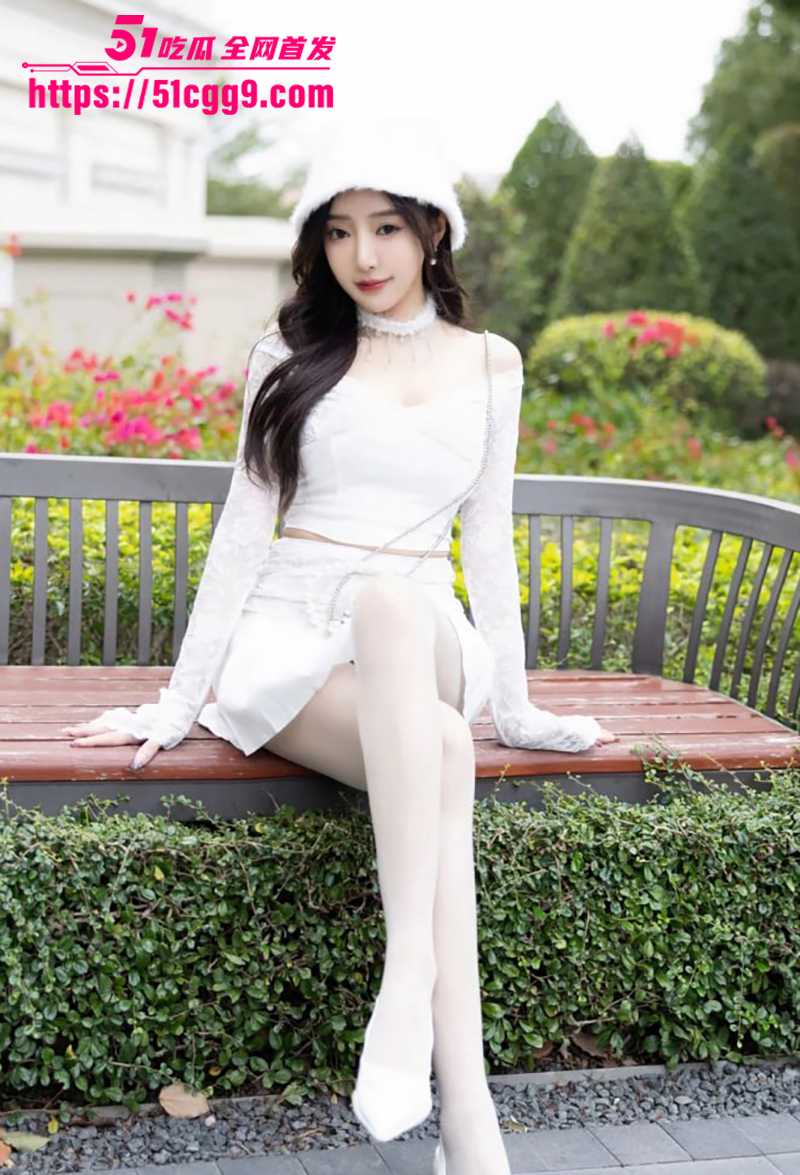 秀人网御姐嫩模王馨瑶金主高价定制视频流出3拷贝