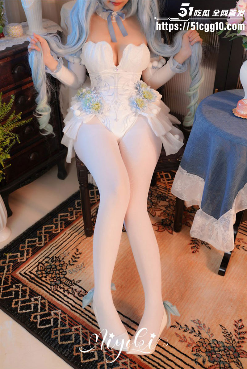 极品福利姬 铃木美咲 神级cos初音粉蝶花精灵 白丝玉腿巨乳酮体 足交口爆胸推极限榨精 全程撩拨挑逗骚话连篇！