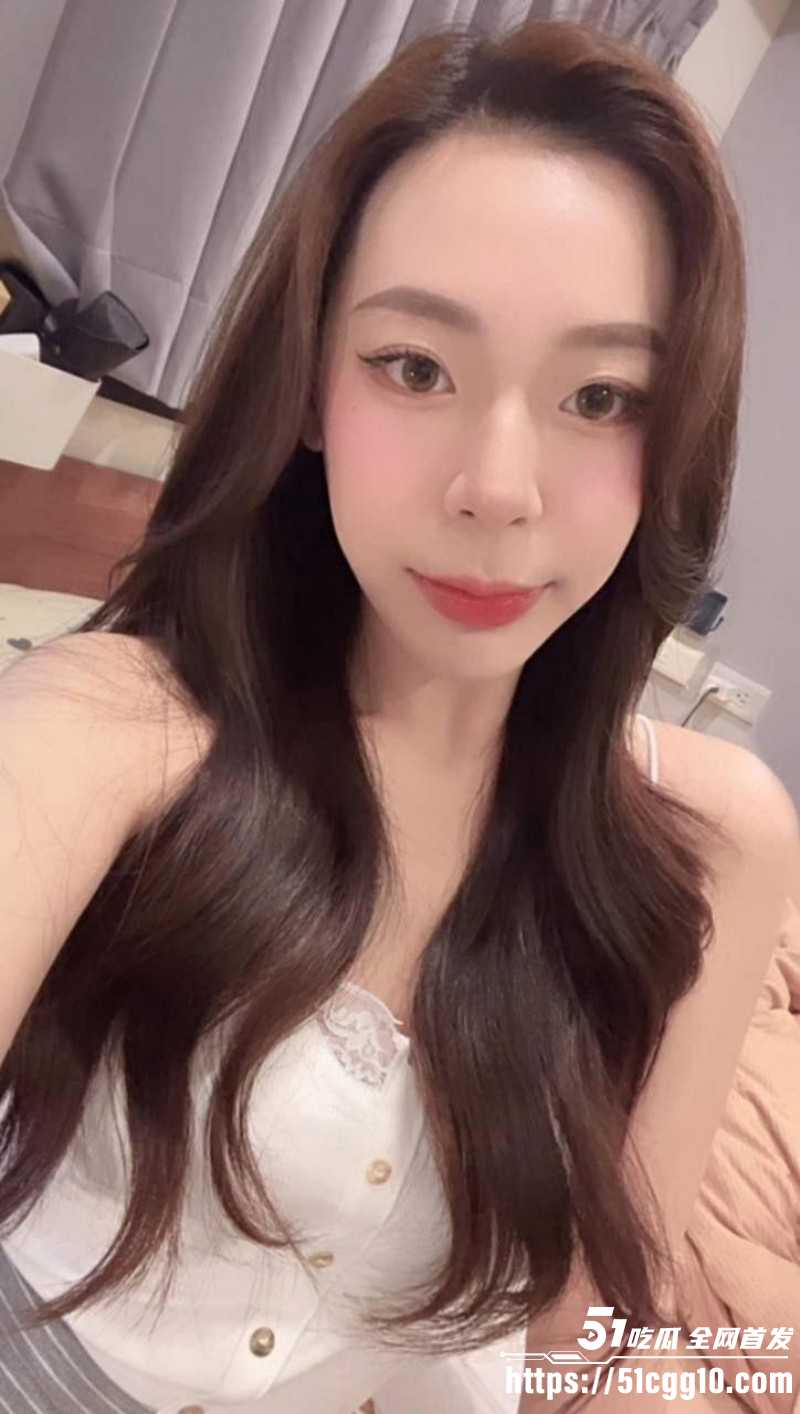 高颜值御姐 李燕姝 痴迷约炮性瘾奇强 带炮友出租屋内激情交欢 狂野口交模样极度反差！