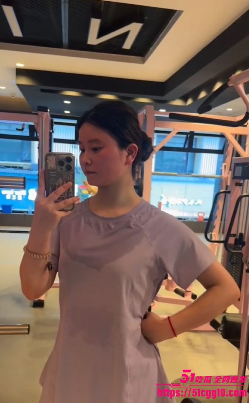 贵州毕节健身房极品骚货刘点约炮视频 3