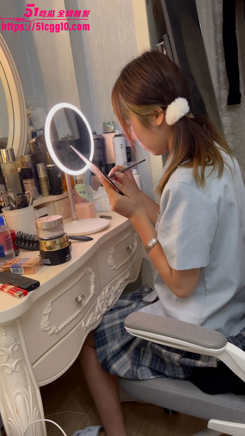 广东双马尾极品少女 王丽 被金主重金包养 JK短裙翘臀后入 粗大肉棒狂插嫩穴 全程哭喊浪叫不断！