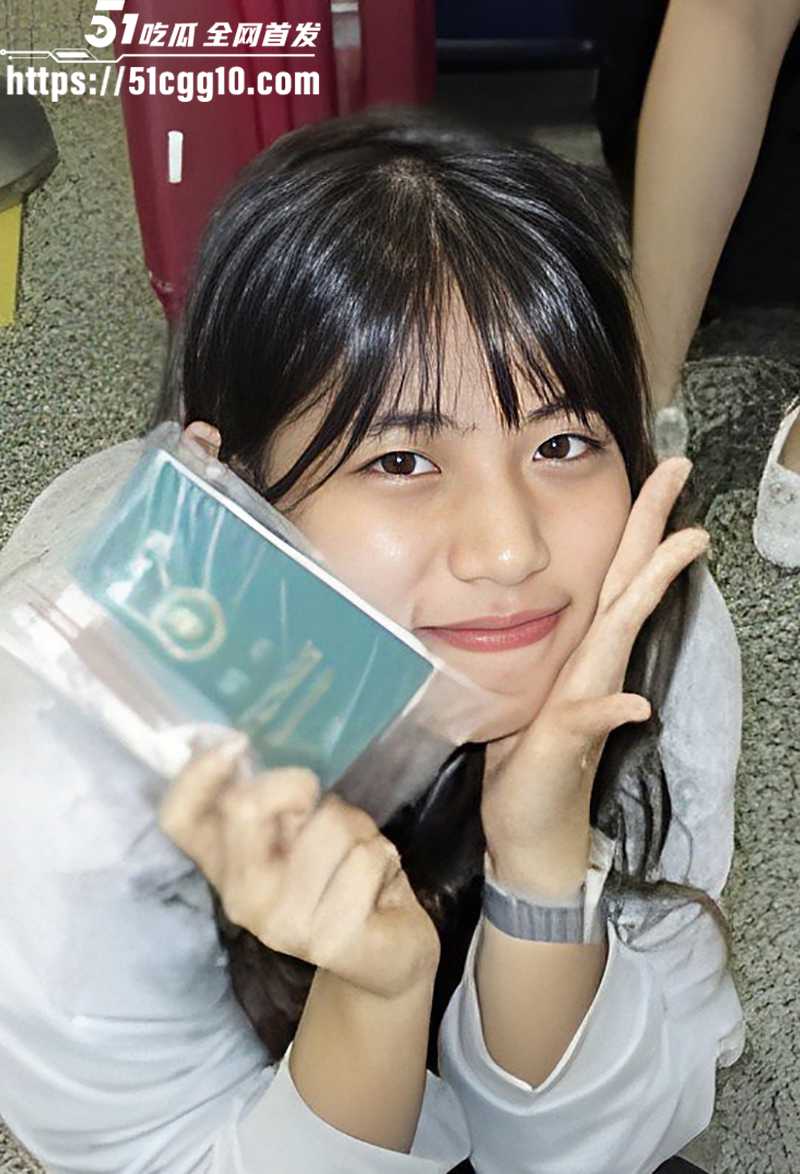 超可爱的甜美少女 柔柔 把自己剥得一丝不挂 为男友留下甜蜜回忆 分手后惨遭曝光 娇嫩粉穴被全网赏评！