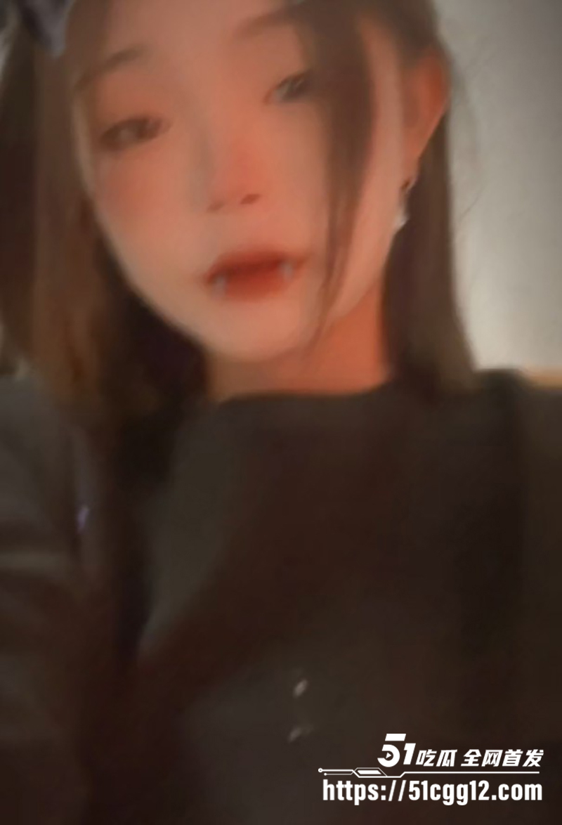 国际版抖音坐拥1拷贝9万粉丝18岁清纯高中妹子自拍不雅视频曝光6