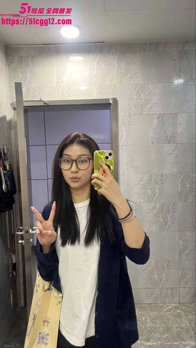 河南周口 情侣性爱视频流出 骚浪女友被男友后入狂干 猛插爽到高潮 淫靡表情极为享受！