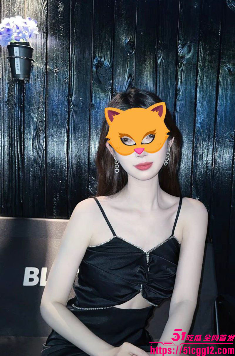 摄影大神 射影日记 新作 清纯模特床上秒变荡妇 主动扭腰迎合哭腔浪叫 后入猛撞翘臀颜射满脸！
