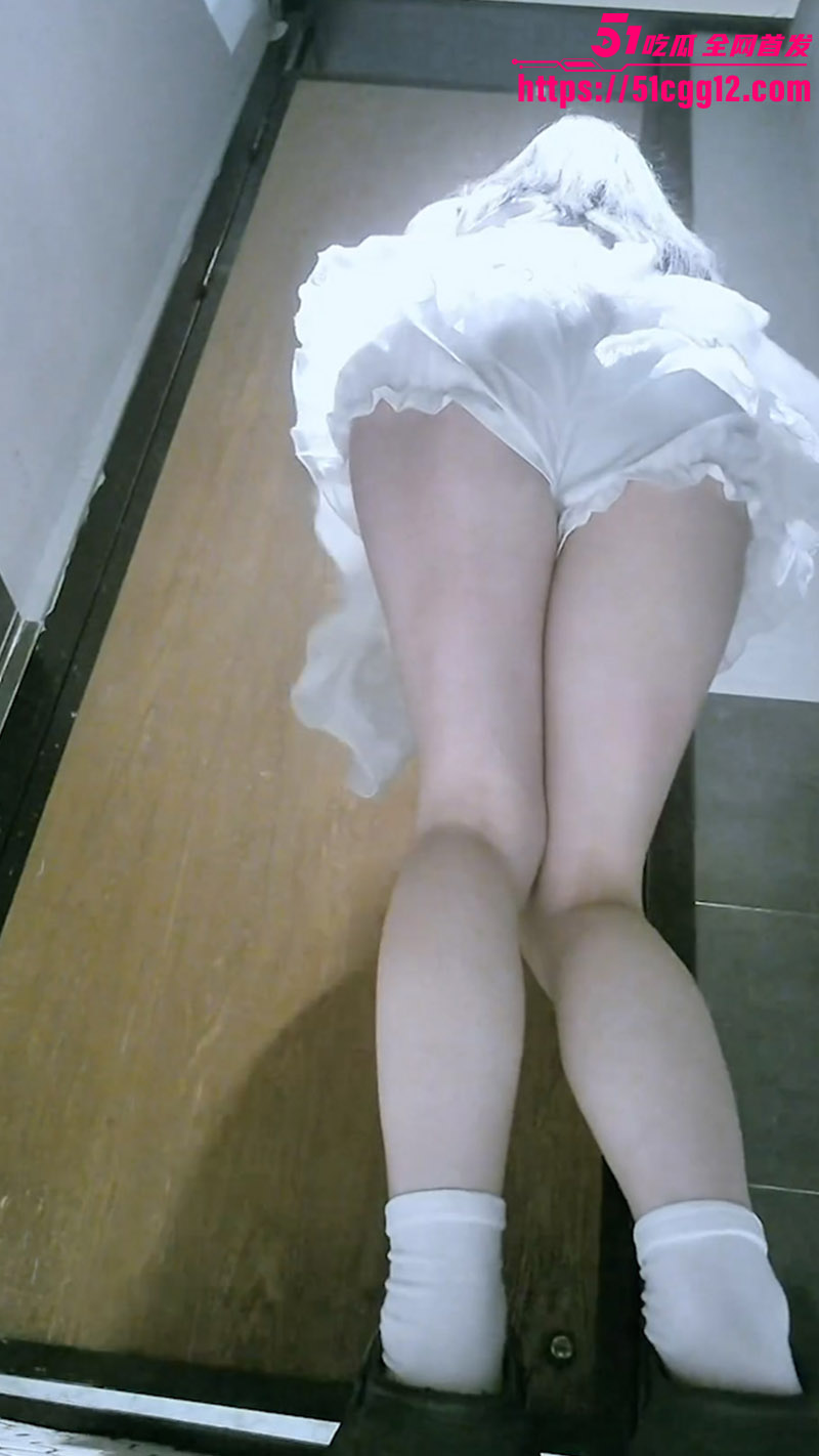 厕所偷拍6