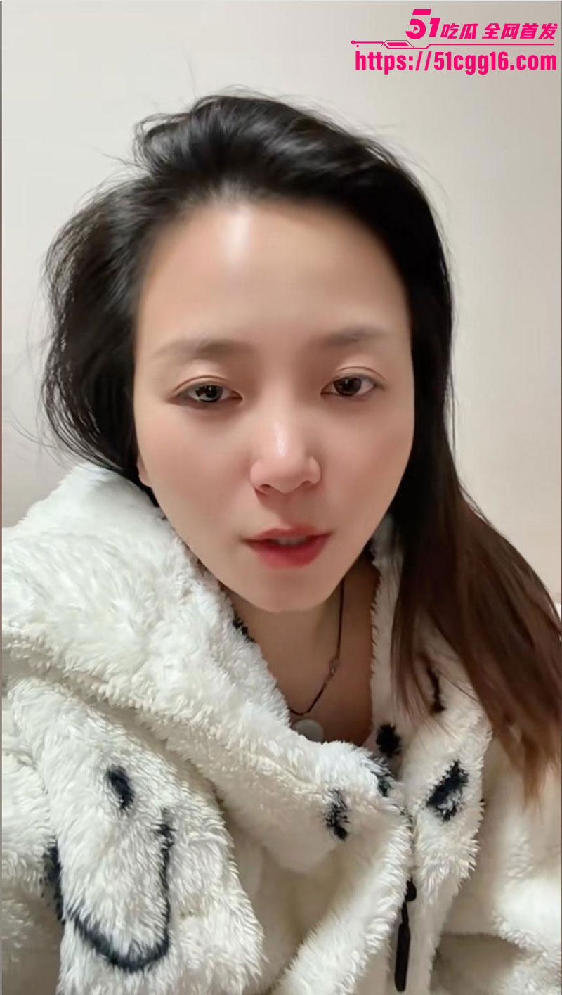 抖音熟女 小燕阿姨 黑丝高跟露逼裸聊 线下金主猛操浪叫 跳蛋自慰爽到抽搐 商场三女露出淫乱不堪！