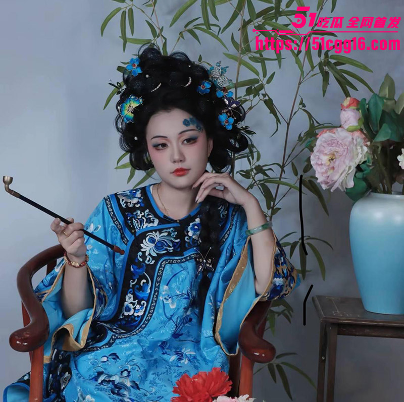 江苏反差婊 孙悦薇 爱好拍写真经常与摄影师约炮 小母狗极品豪乳傲然挺立 骑乘榨精超会摇！