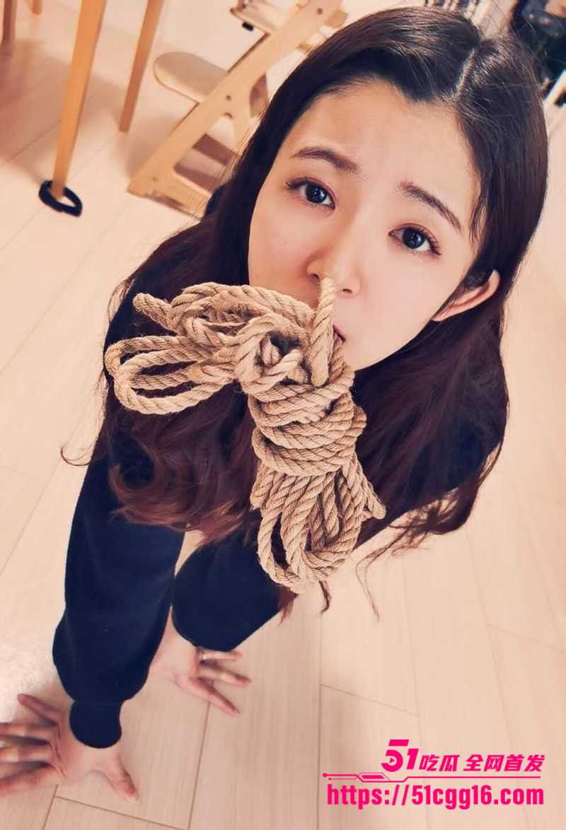 日本反差人妻 mumi 性爱合集流出 台湾老公调教有术 花式讨教东瀛淫妇 车震捆绑性爱 露脸舔屌爆操！