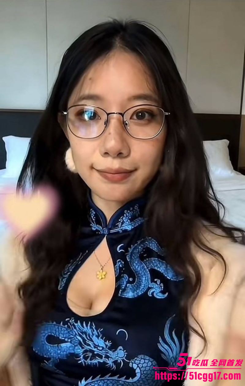抖音顶级反差骚货贩卖快乐机不雅视频流出 4