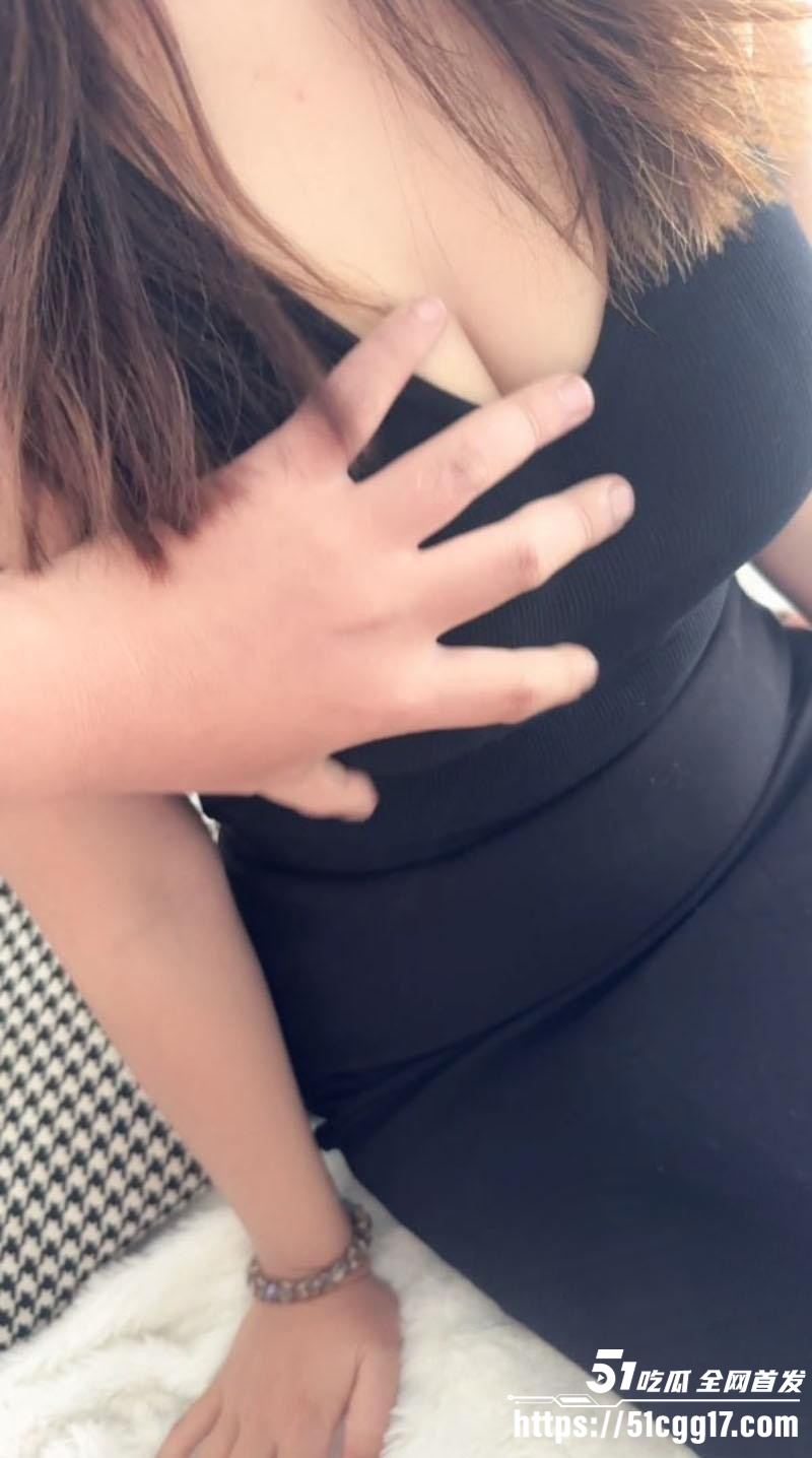 奶子即正义暴操极品巨乳辣妹03