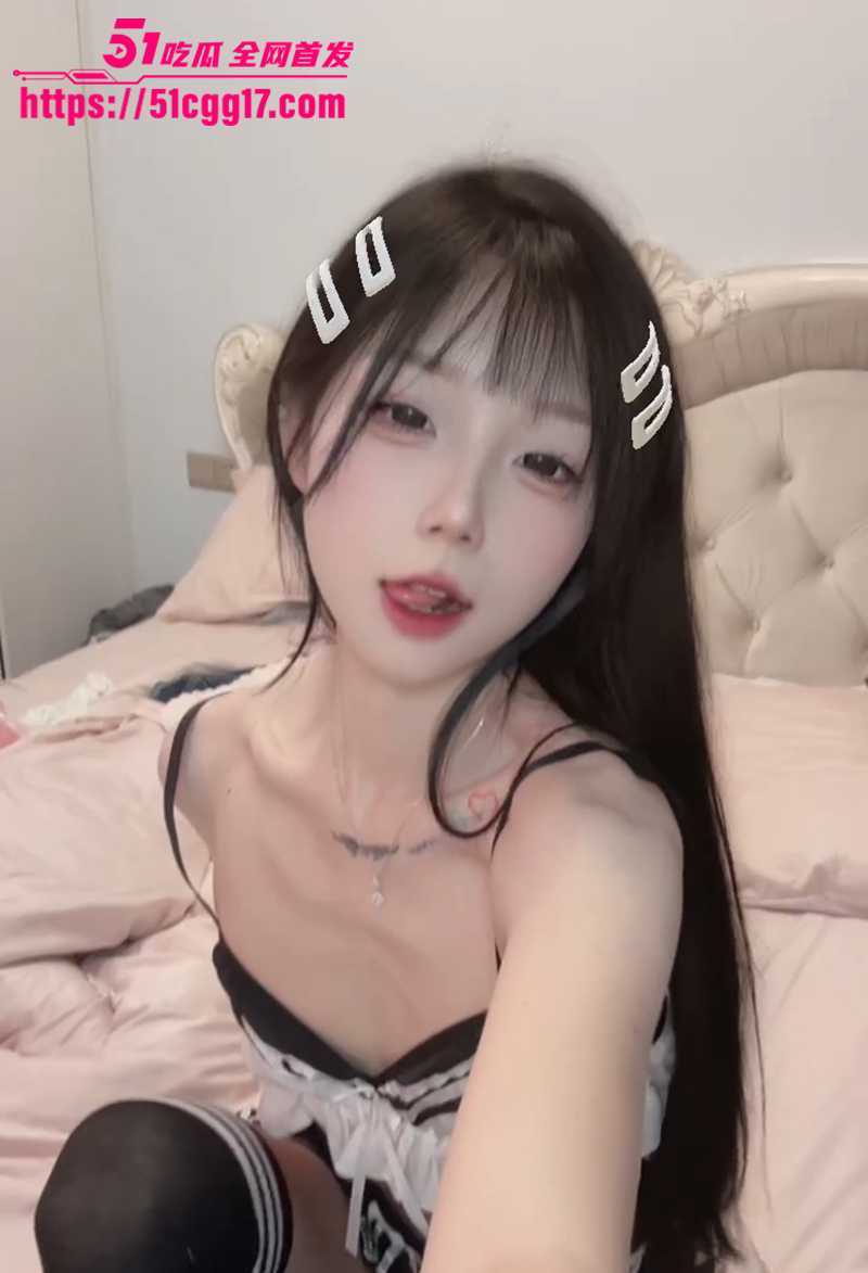 网红萌妹裸舞精选合集！多位初恋般神颜少女全裸出镜 身披淫装美乳蜜穴满屏飞舞！