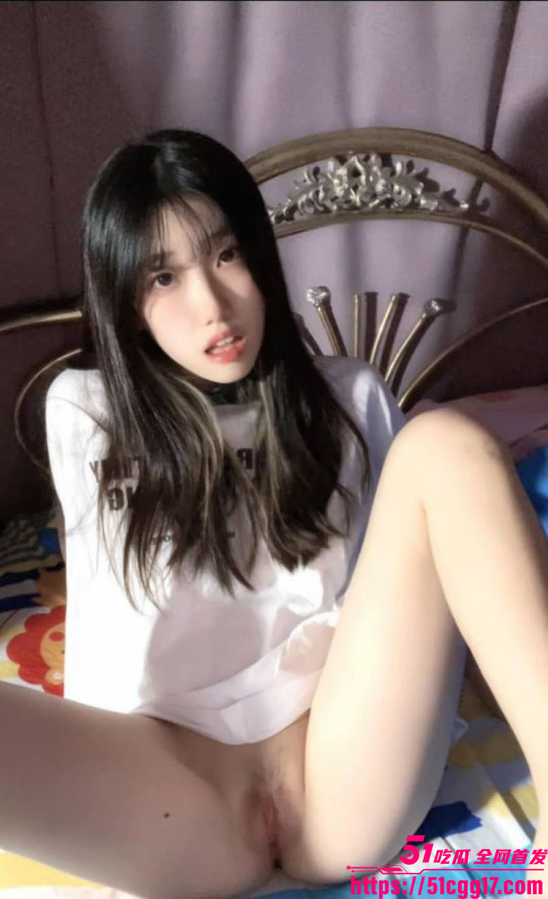 清纯反差婊尹妮自慰视频惨遭泄密 5