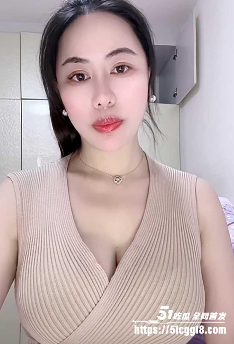 快手巨乳御姐佳美美不雅视频流出 2 拷贝