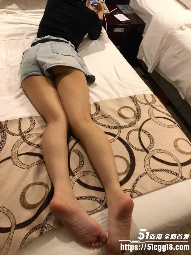 反差女大学生被富二代男友调教06
