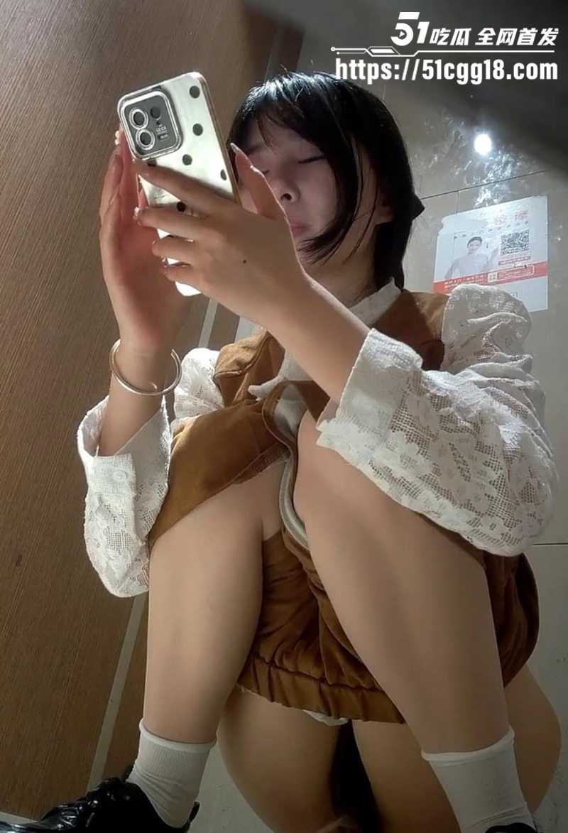 酒吧女厕所高清偷拍视频流出 5 拷贝