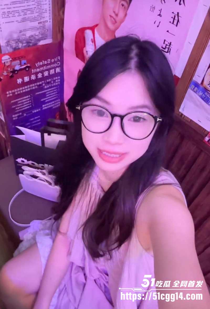 抖音20万粉丝穿搭博主牛排要全熟yyy不雅视频曝光2拷贝