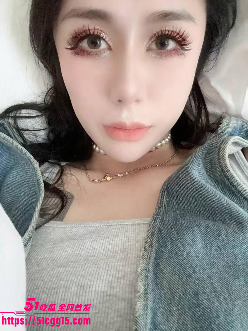 东北极品骚货 瑶宝甜 大秀身材顶级身材 性感美乳傲然挺立 会呼吸的粉嫩小穴超诱人！
