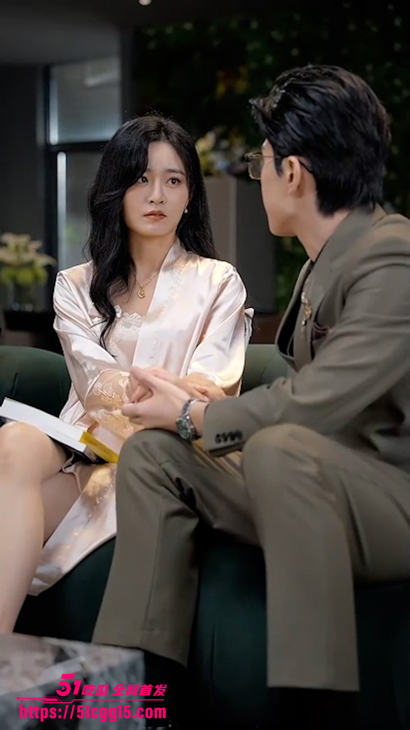 他的谎言