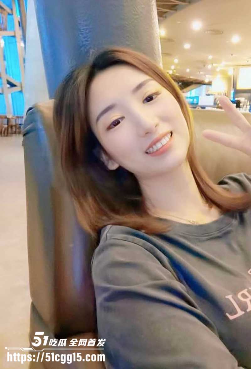 上海商场美女销售 韩雨薇 放荡成性勾引客户老公玩裸聊 偷情约炮被操的双眼泛白 全程露脸娇喘 被浓精射满小腹！