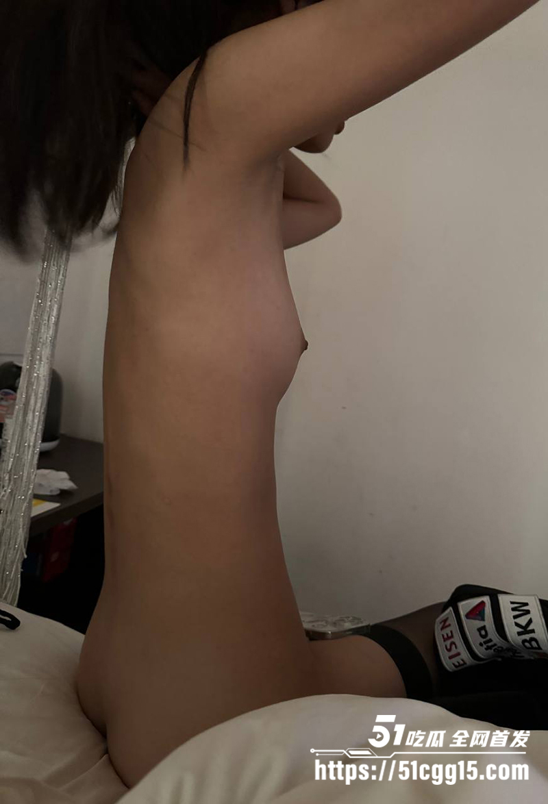 反差母狗李舒瑶不雅视频流出 8 拷贝