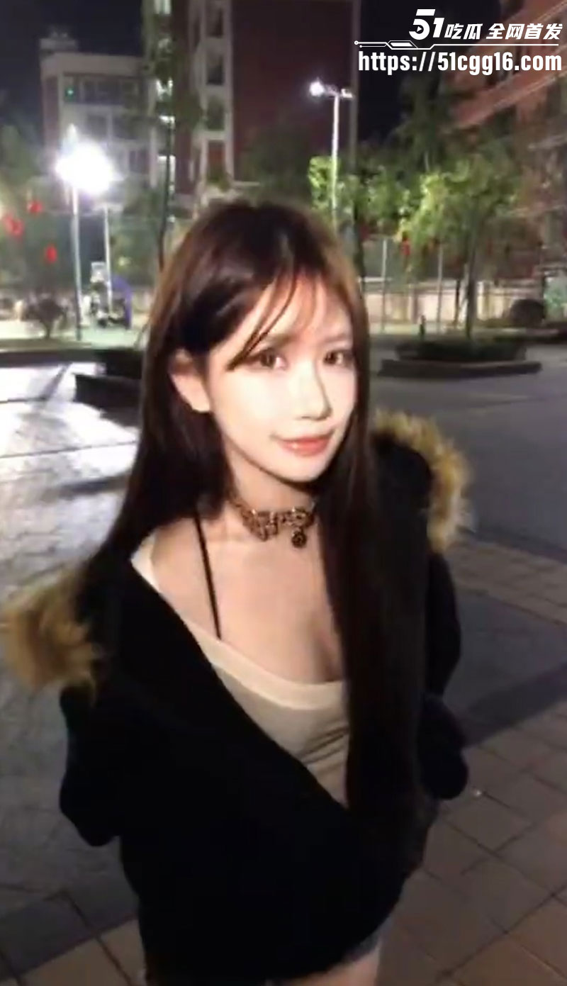 无锡职业技术学院 高颜值反差学生妹 被绿帽男友调教卖裸照自慰视频 白虎嫩穴狂骑大屌 淫浆四溅狂流！