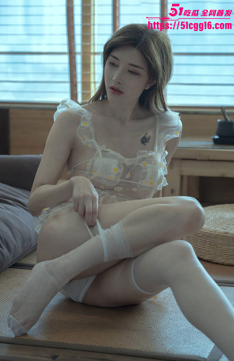 鹿八岁baby 小雏菊性感写真5