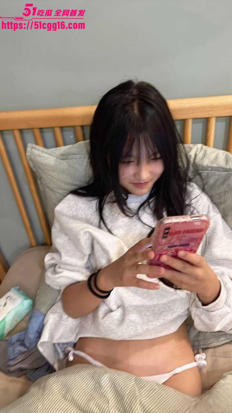 19岁清纯萝莉被富二代男友调教02