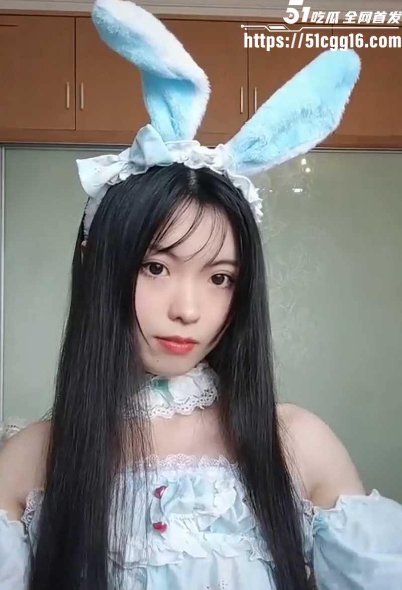 杭州美女网黄 蛇信子姐姐 上岸梦碎！化身网红“稚意萌芽”装纯吸粉 昔日放尿SM淫片全被曝光！