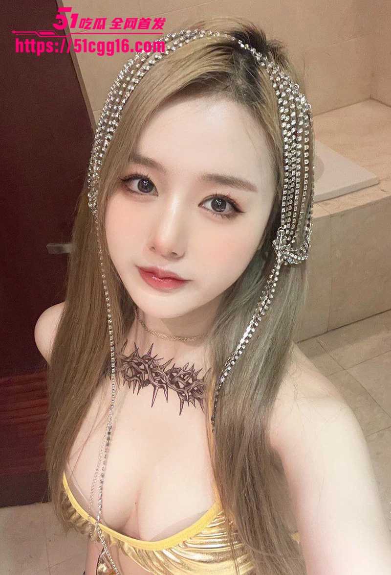广东精神小妹沫黎双飞视频流出  3 拷贝