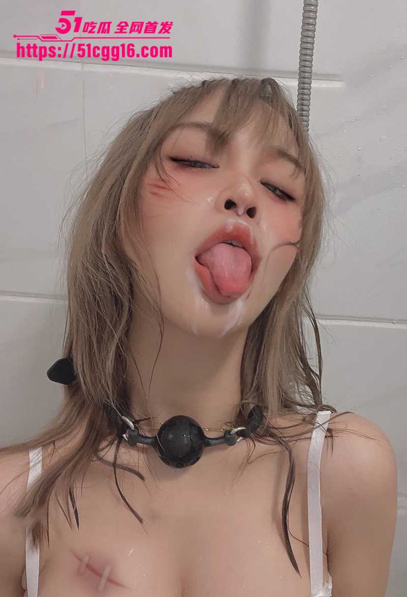 极品少女福利姬 小鹿酱 新作 教室偷玩露出自慰 戴肛塞被假屌狂轰 同学懵然她却已经高潮迭起！