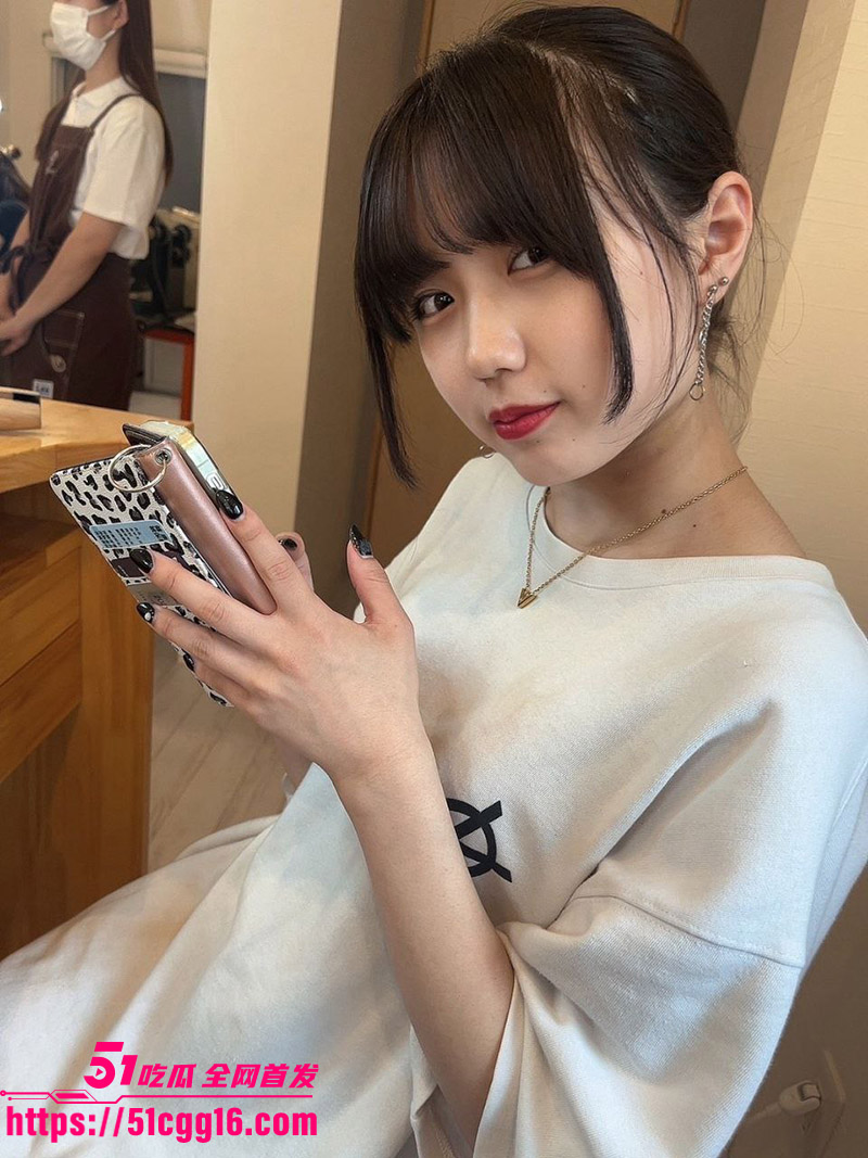 日本女大学生厕所自慰视频 粉嫩娇乳晃动诱人 手指猛插粉嫩骚穴 欲火瞬间点燃！