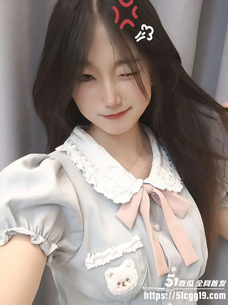 长治反差婊 魏汝桐 被精神小伙男友调教视频曝光 清纯眼镜妹变身黑丝母狗 户外露出深喉骑乘！