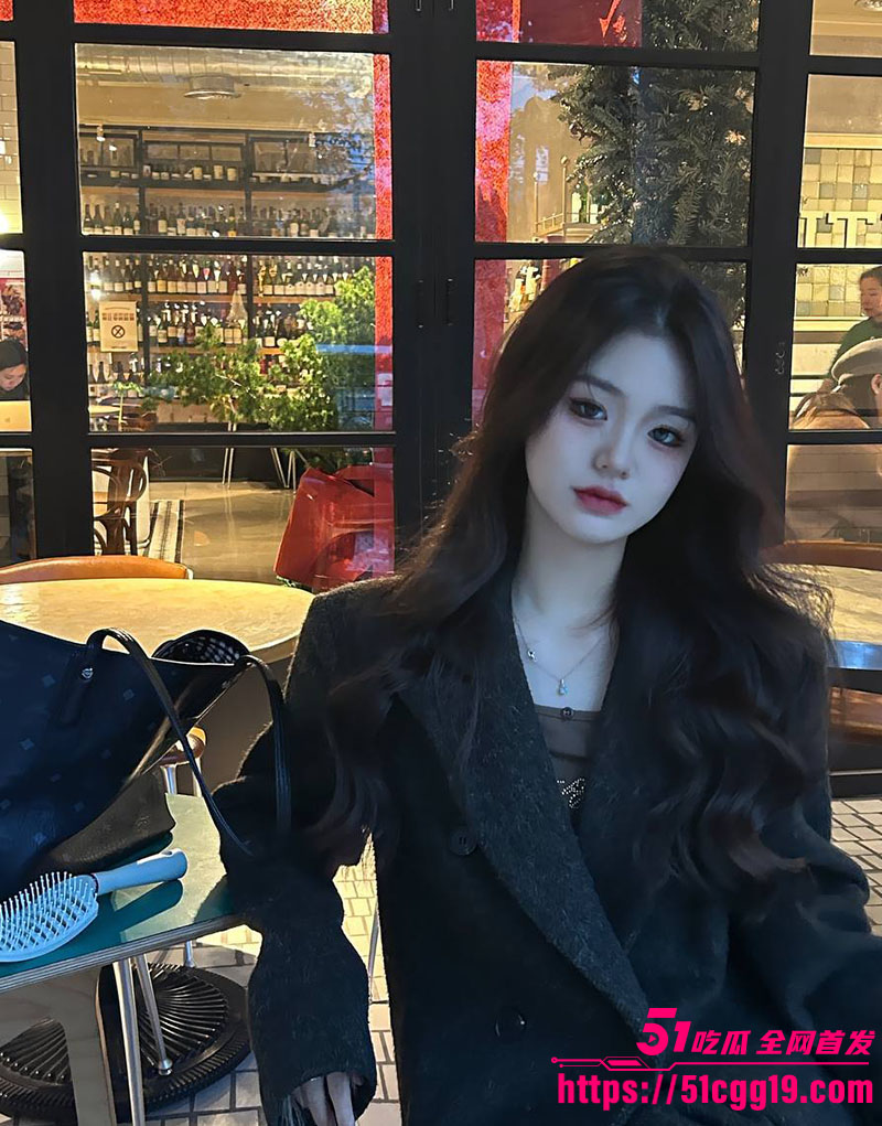 湖南高颜值反差婊叶佳2