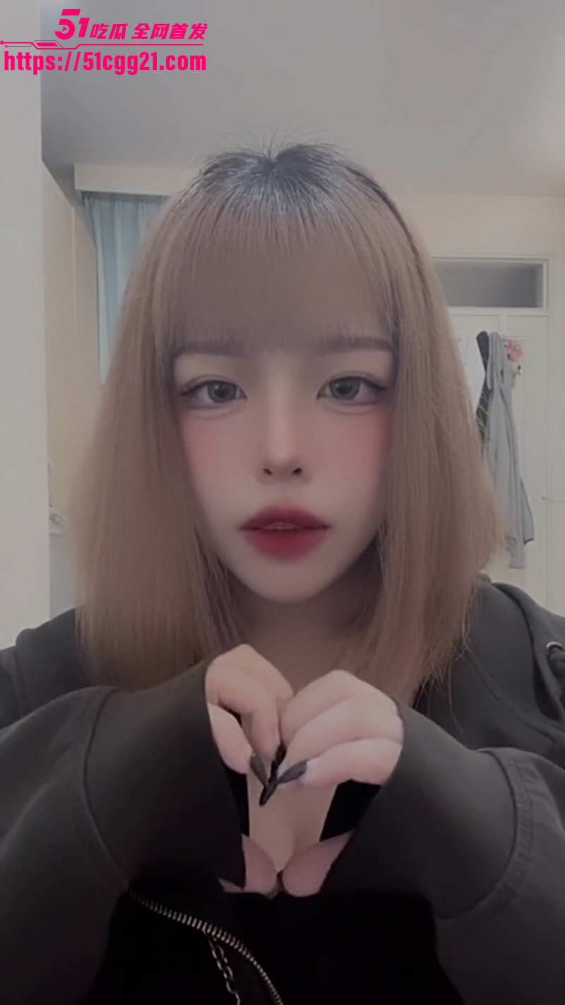 TikTok网红小七七2