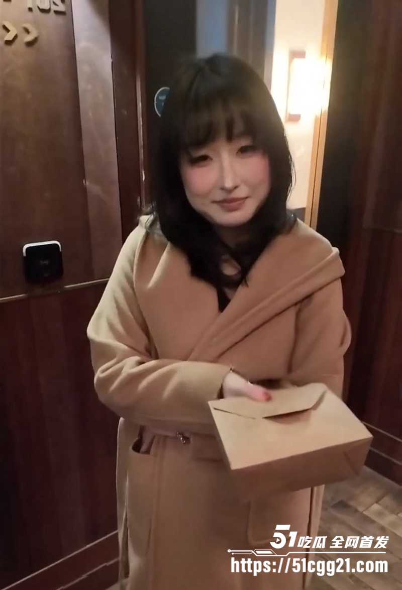 极品国产网黄 噗噗 剧情新作 跨年夜发情勾引男同事 惨遭花式爆操高潮迭起 浓精颜射极尽淫荡！