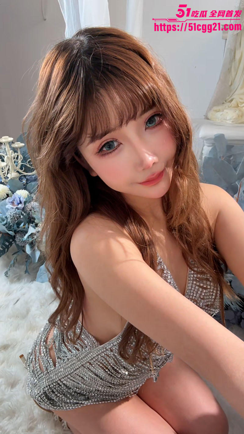 极品福利姬抱走莫子aa2